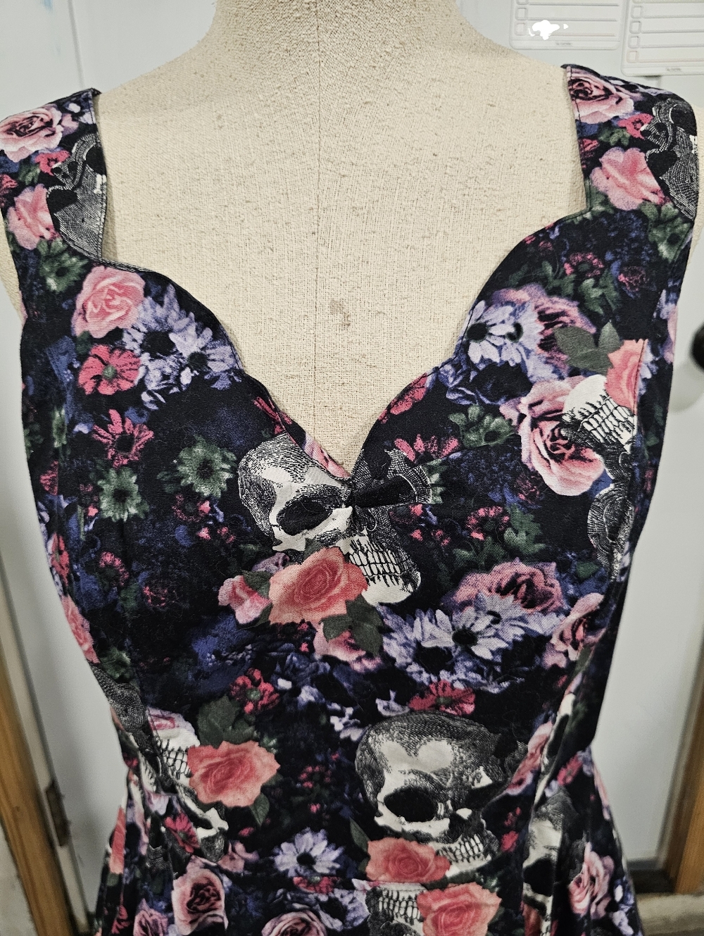 Floral Skull Fit-and-Flare Dress in Black and Pink WITH POCKETS! - Picture 9 of 9